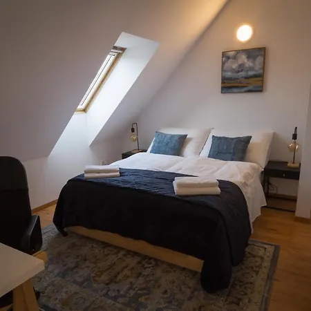 شقة Maisonette With Terrace براتسيلافا