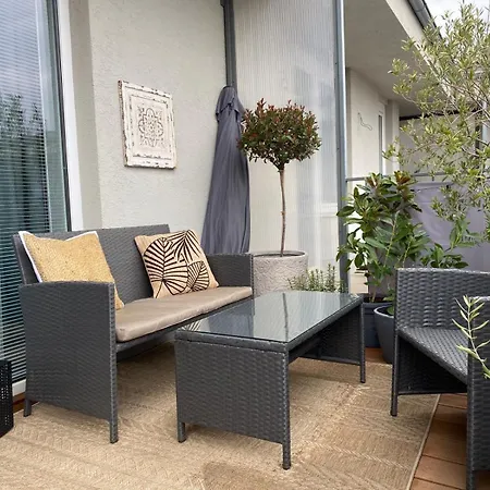 Maisonette With Terrace דירה *