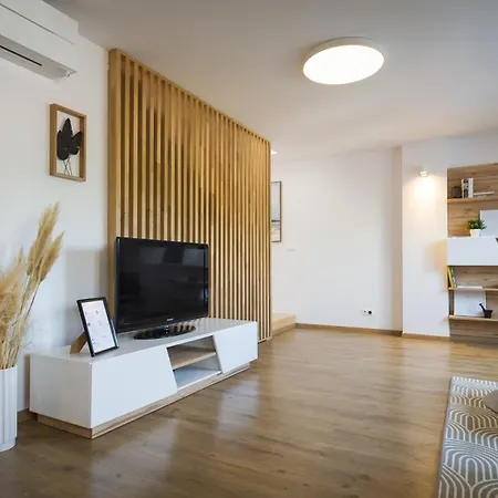 Maisonette With Terrace Апартаменти *