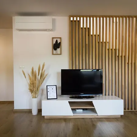 Maisonette With Terrace Апартаменти