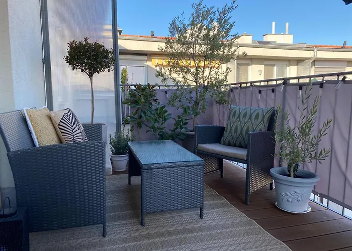 Maisonette With Terrace Apartmán *