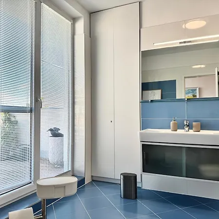 Maisonette With Terrace *